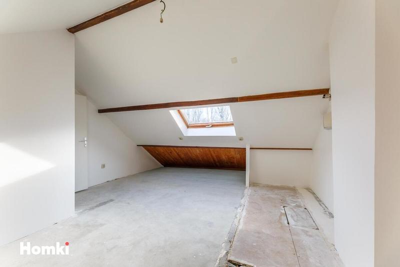 Maison - 180 m² - 6 pièces