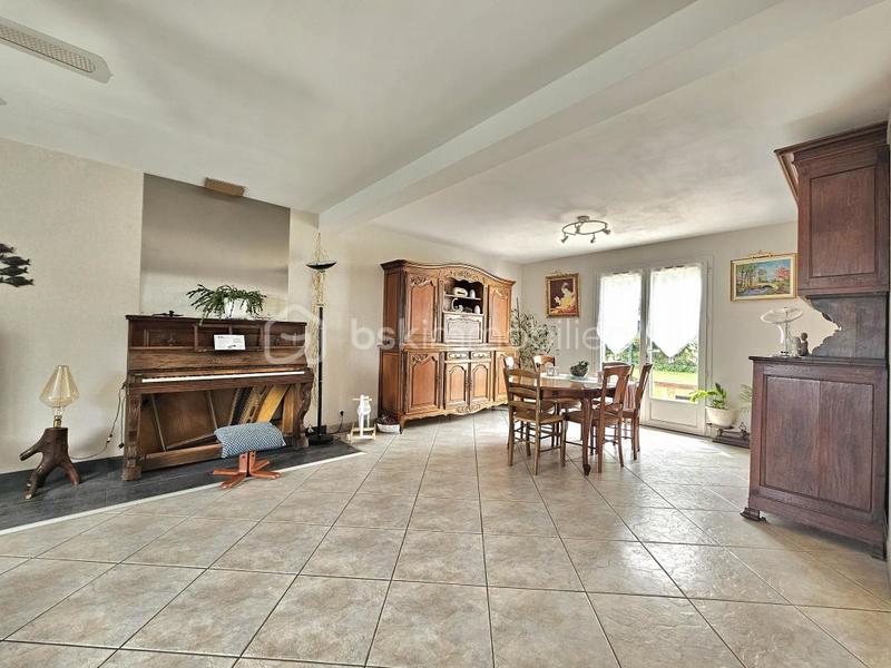 Maison - 140 m² - 6 pièces