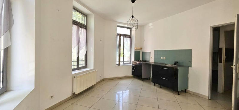 Immeuble - 6 pièces