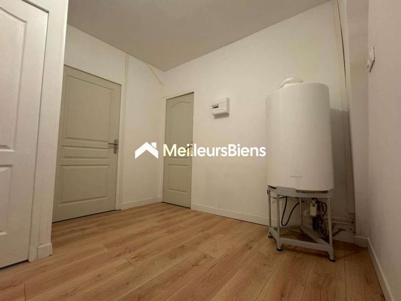 Immeuble - 147 m² - 7 pièces