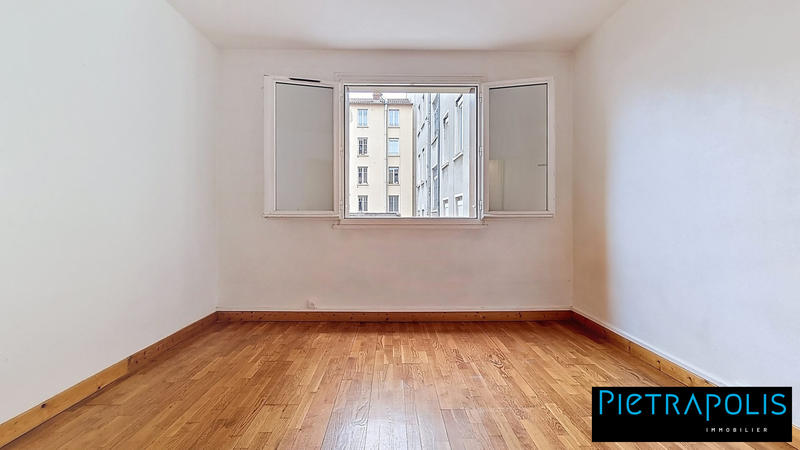 Appartement - 94 m² - 4 pièces