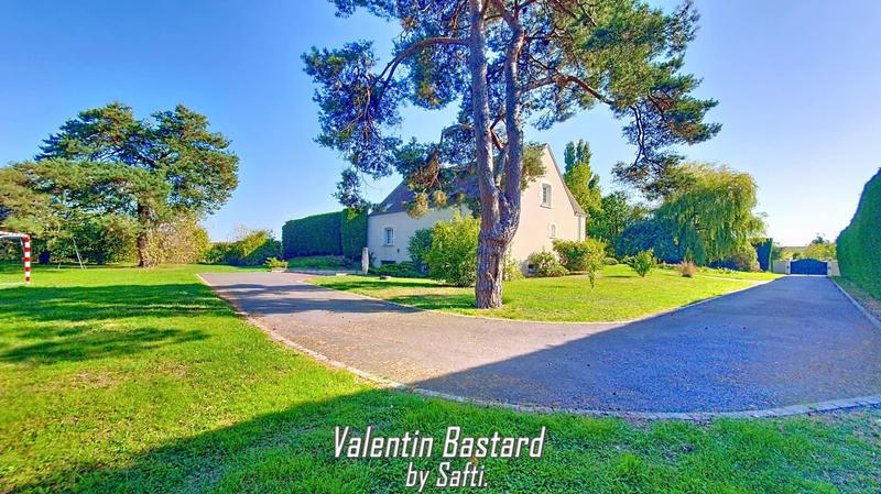 Maison - 260 m² - 10 pièces