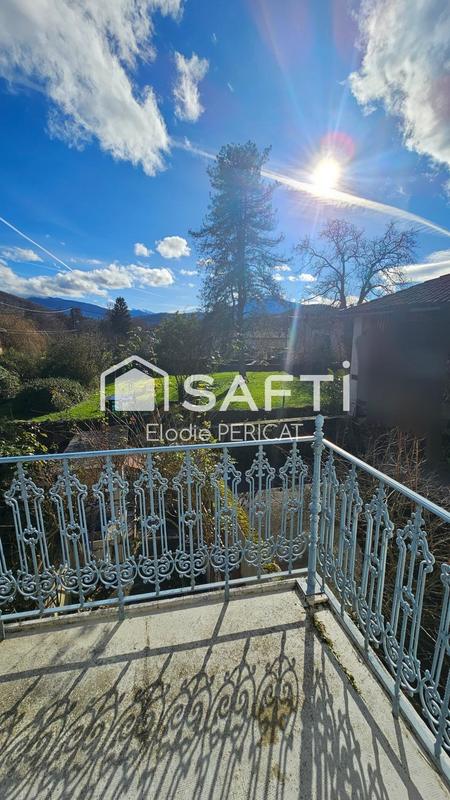 Maison de village - 94 m² - 4 pièces