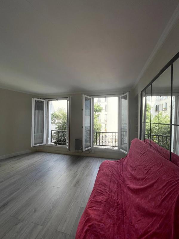 Studio - 25 m² - 1 pièce