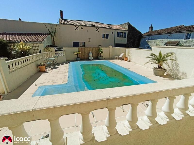 Maison en pierre - 121 m² - 5 pièces