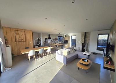 Pavillon - 97 m² - 3 pièces