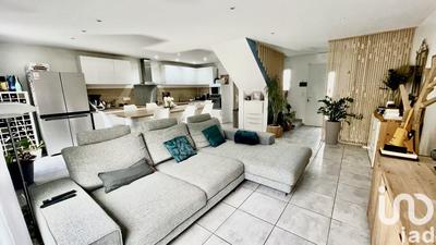 Maison - 93 m² - 4 pièces