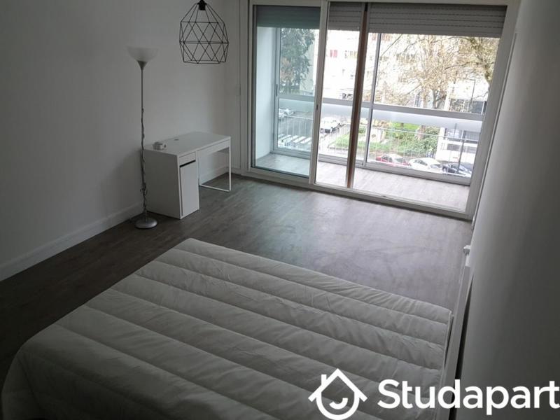 Chambre - 15 m² - 1 pièce