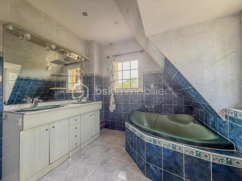 Maison - 130 m² - 6 pièces