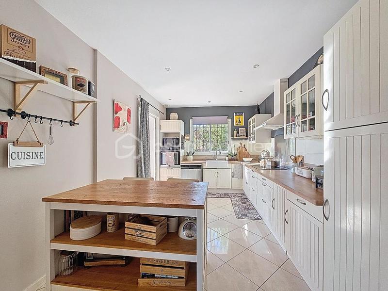 Maison traditionnelle - 154 m² - 6 pièces