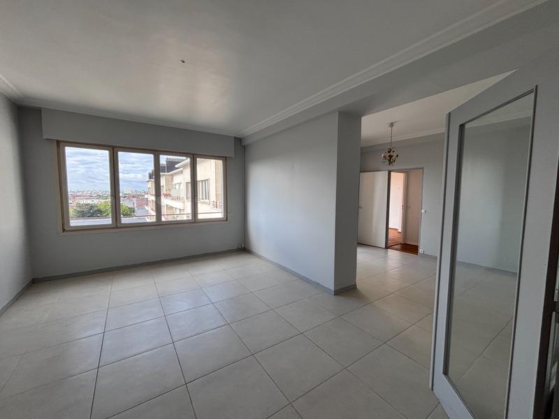 Appartement - 120 m² - 6 pièces