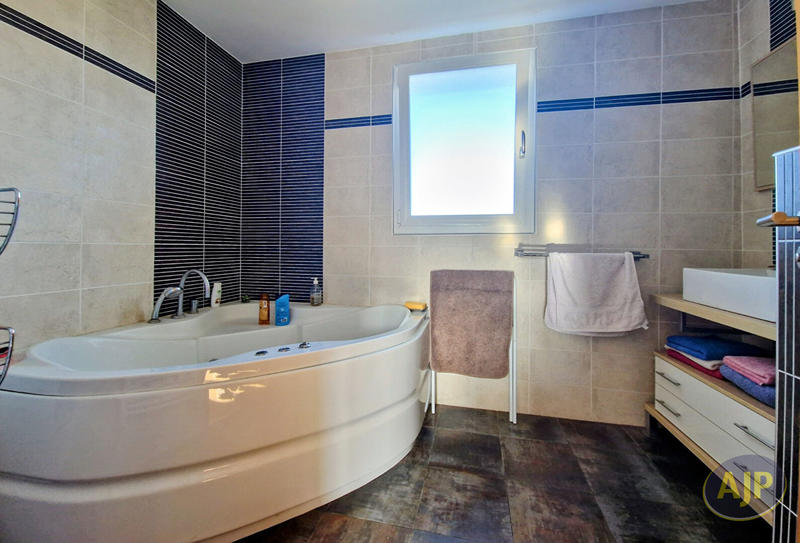 Maison - 117 m² - 5 pièces