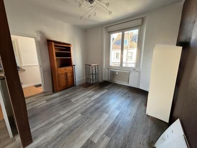 Maison - 95 m² - 6 pièces