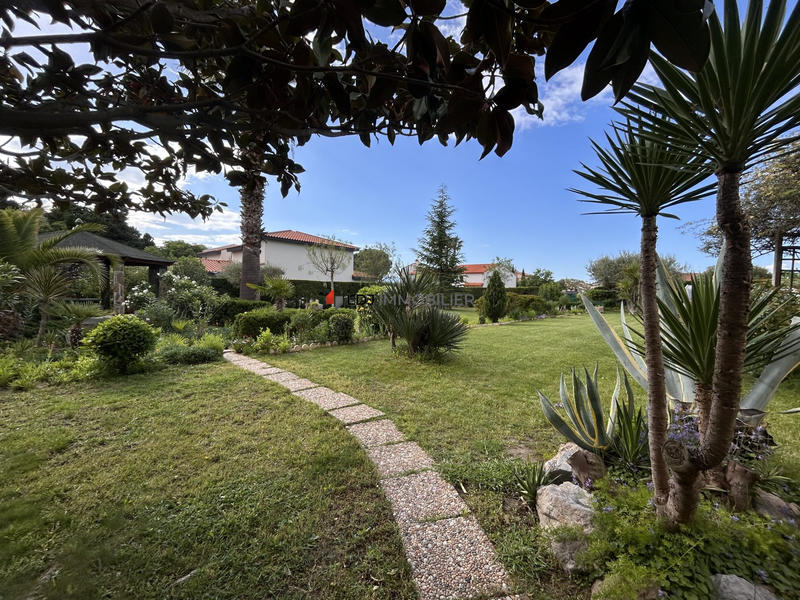 Maison traditionnelle - 200 m² - 7 pièces