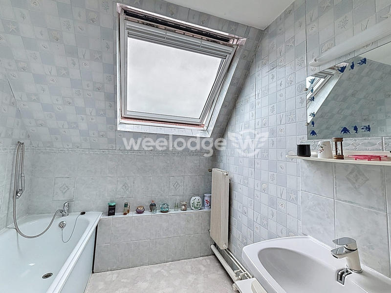 Maison - 96 m² - 5 pièces