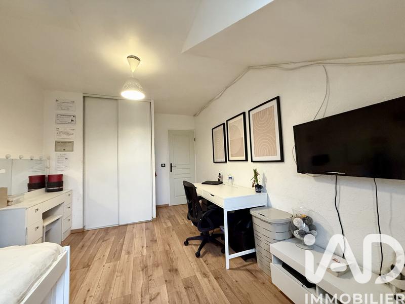 Maison - 98 m² - 5 pièces