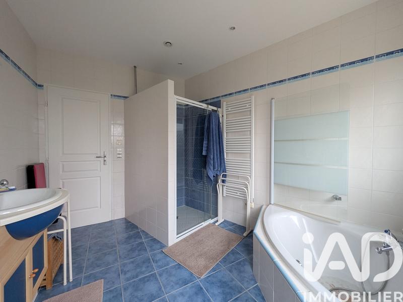 Maison de maîtres - 300 m² - 10 pièces