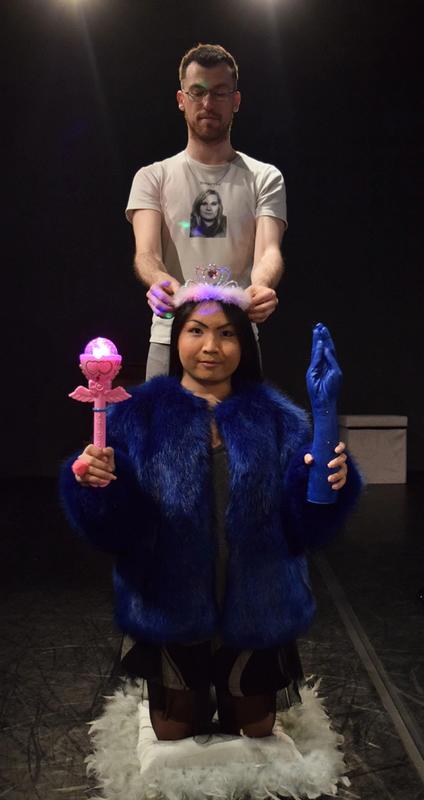 Un "genre" de festival : Théâtre "Le corps du roi" par la Cie à Contrepoil du sens