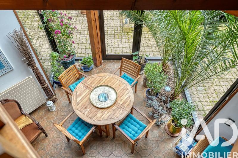 Maison de maîtres - 222 m² - 8 pièces