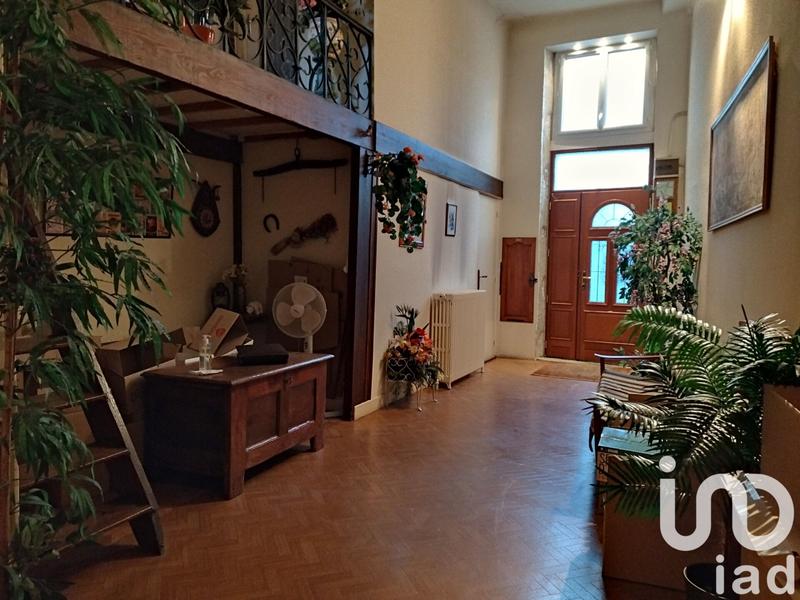 Maison - 198 m² - 7 pièces