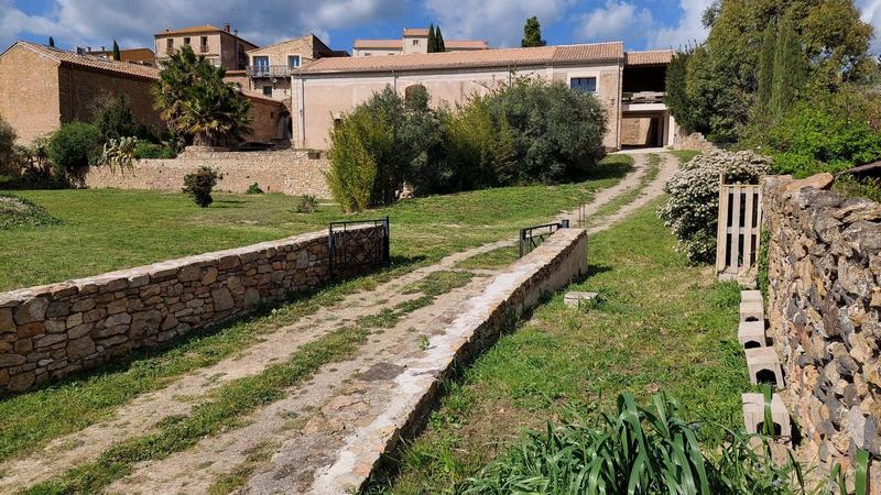 Maison - 600 m² - 10 pièces