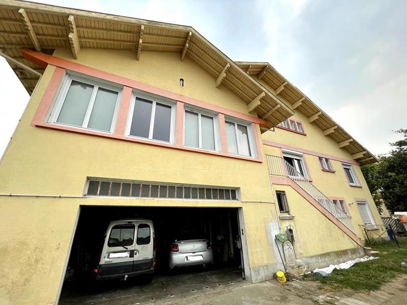 Maison - 380 m² - 16 pièces