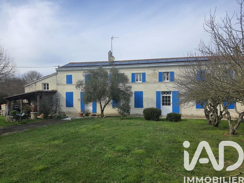 Maison - 202 m² - 6 pièces