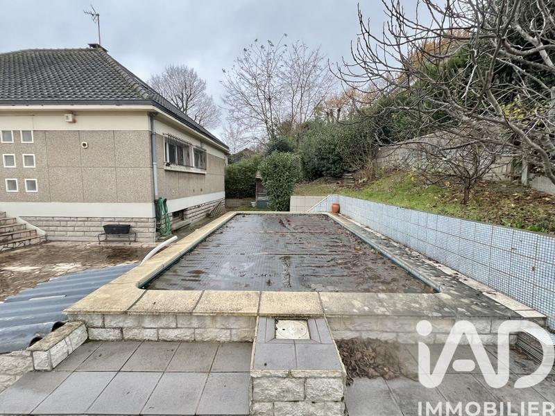 Maison - 221 m² - 13 pièces