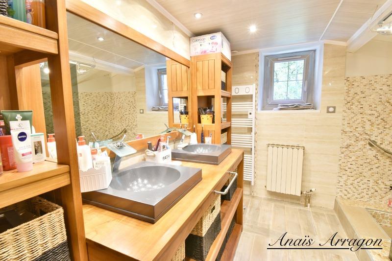 Propriété - 186 m² - 5 pièces