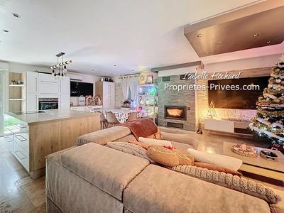 Maison - 99 m² - 4 pièces