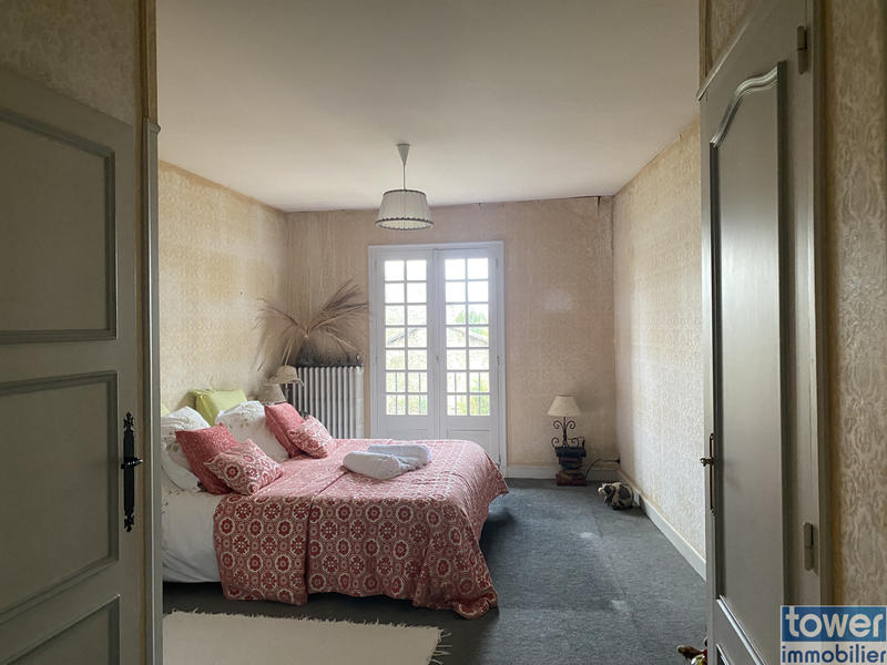 Propriété - 388 m² - 12 pièces