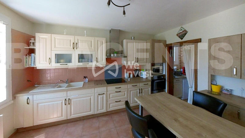 Maison - 152 m² - 8 pièces