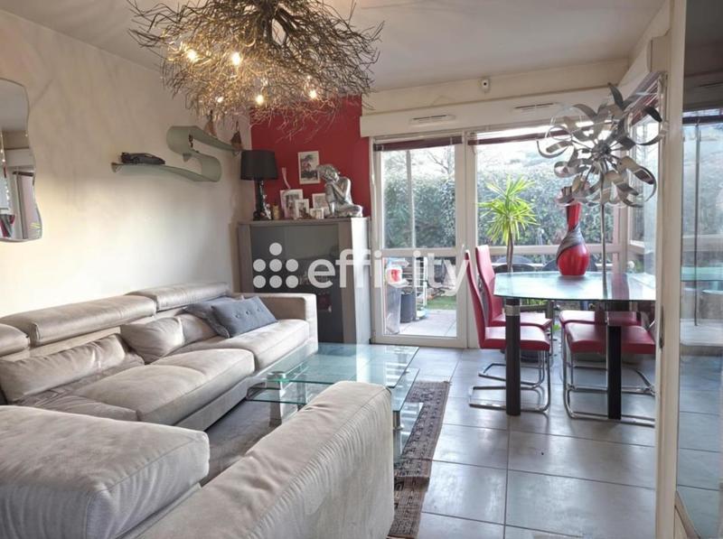 Appartement - 81 m² - 4 pièces