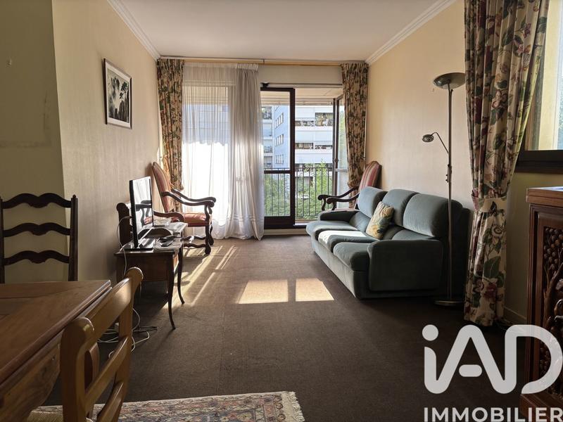 Appartement - 90 m² - 4 pièces