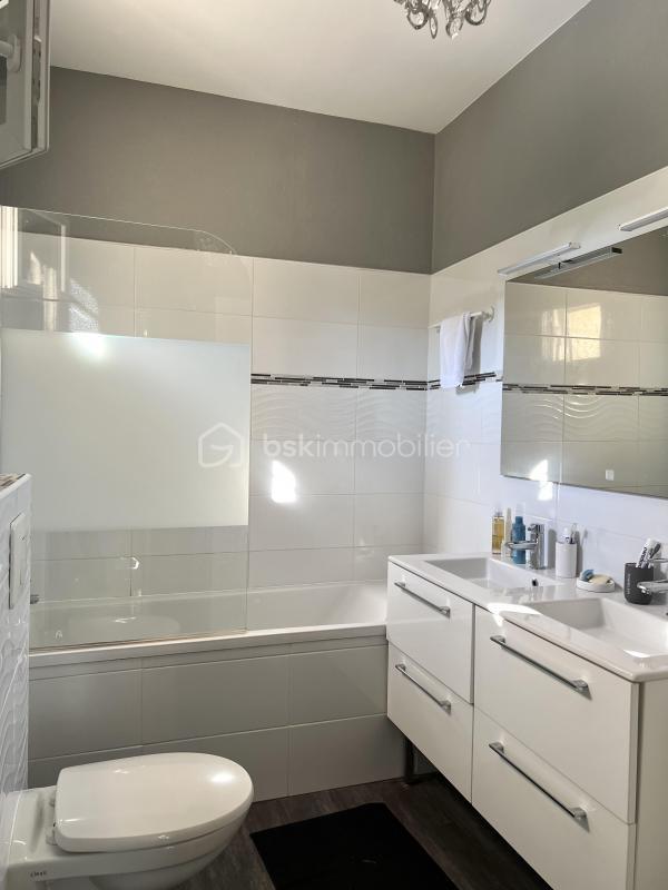 Demeure - 139 m² - 6 pièces