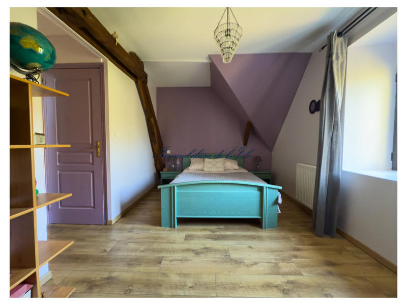 Maison - 236 m² - 9 pièces