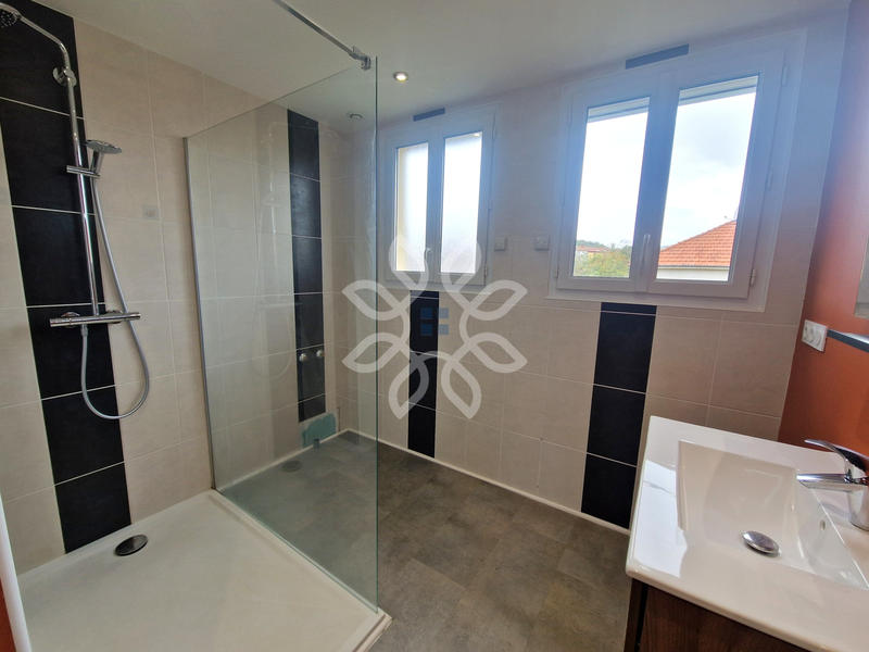 Maison - 107 m² - 5 pièces