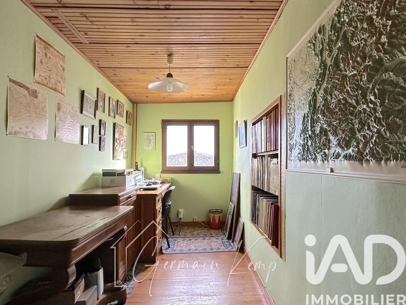 Maison - 214 m² - 7 pièces