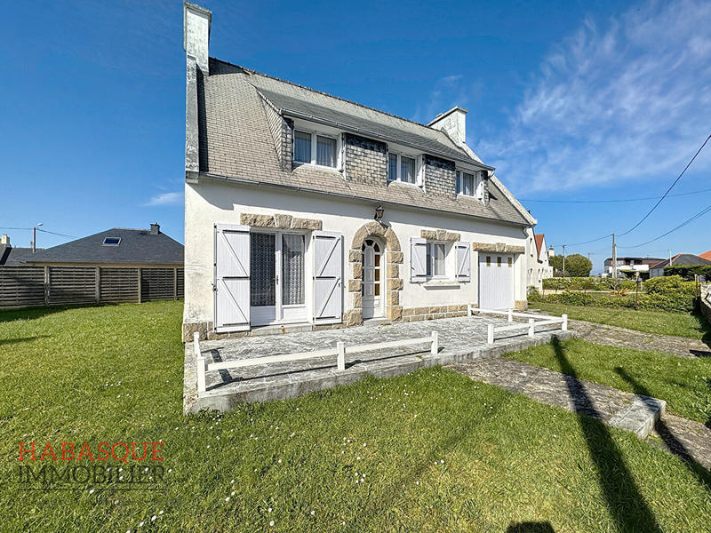 Maison - 99 m² - 6 pièces