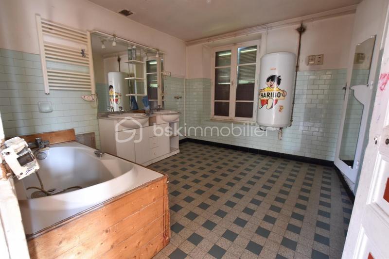 Appartement - 242 m² - 7 pièces