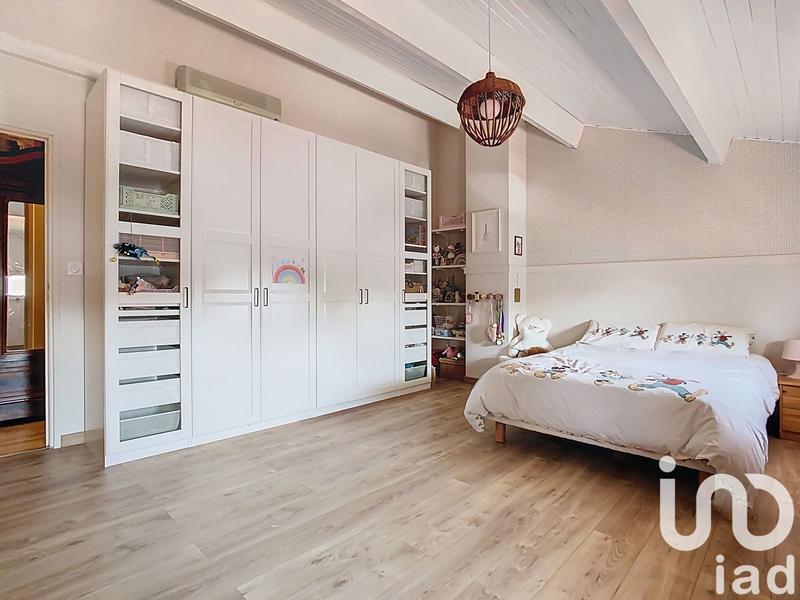 Maison - 280 m² - 7 pièces