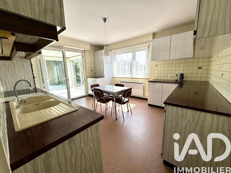 Maison - 201 m² - 7 pièces