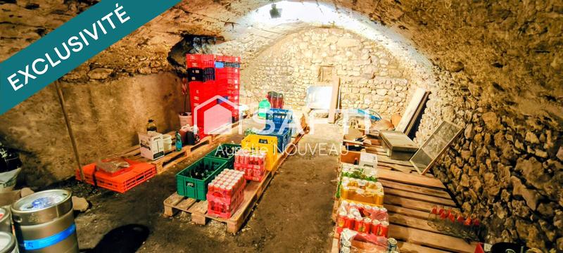 Local commercial - 124 m² - 5 pièces