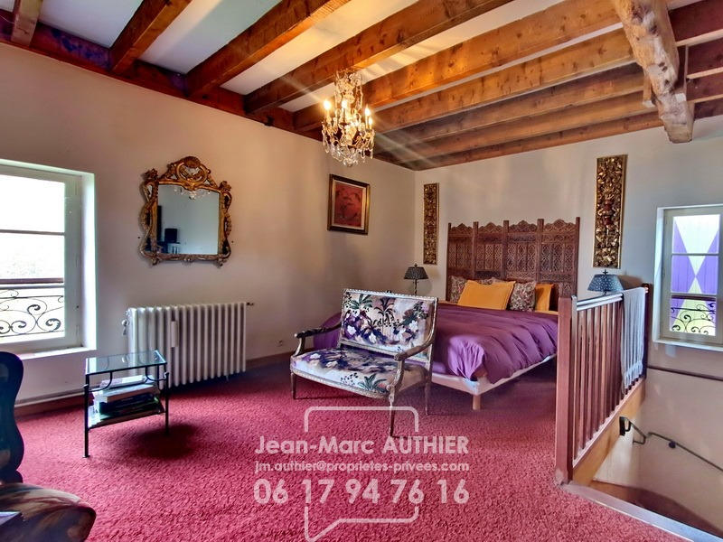 Maison - 293 m² - 9 pièces