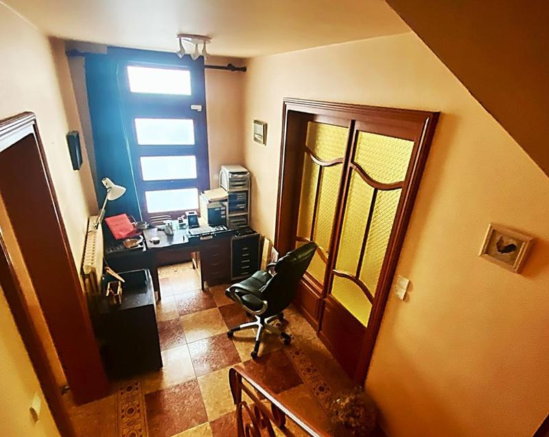 Maison de ville - 335 m² - 10 pièces