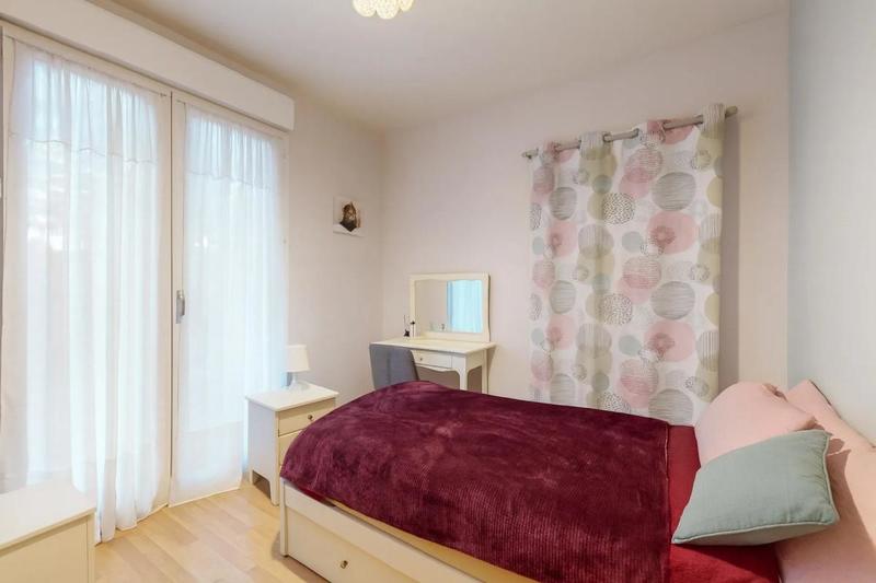 Maison - 273 m² - 8 pièces