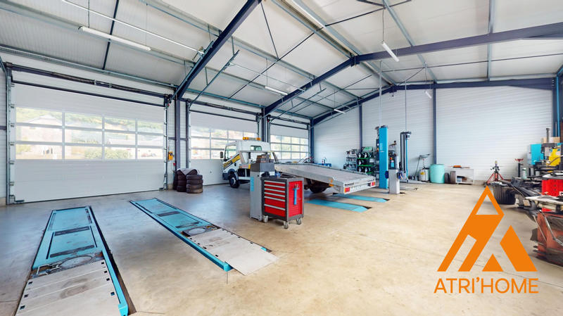 Fonds de commerce - 2 000 m²