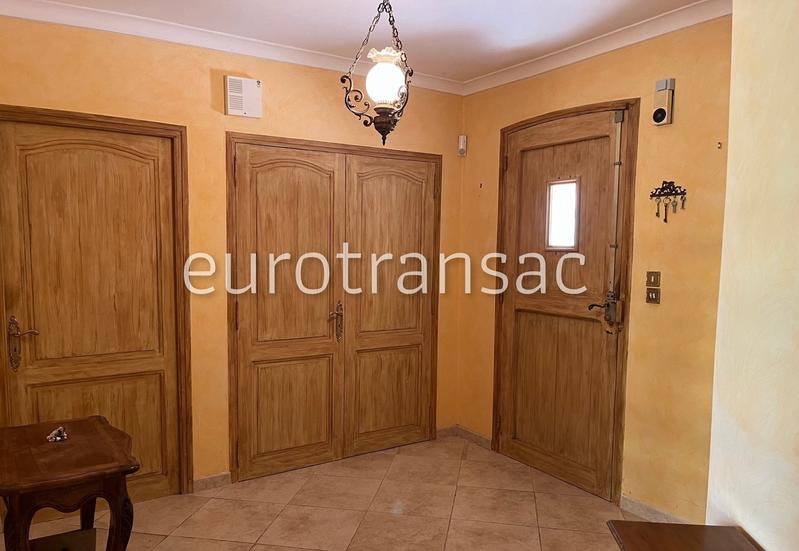 Maison - 259 m² - 9 pièces