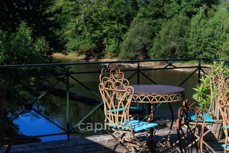 Demeure - 800 m² - 15 pièces