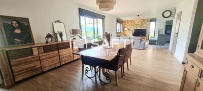 Maison - 140 m² - 7 pièces